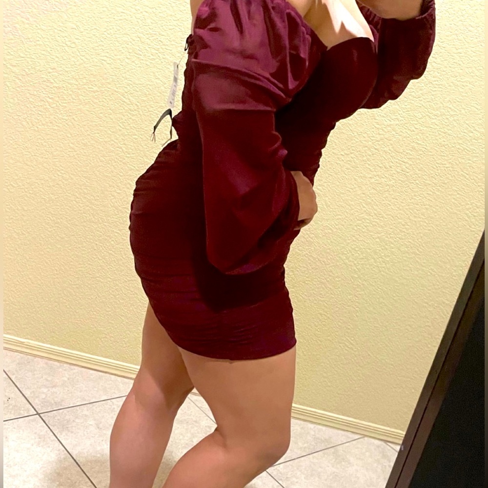Dress - Picture 2 of 4